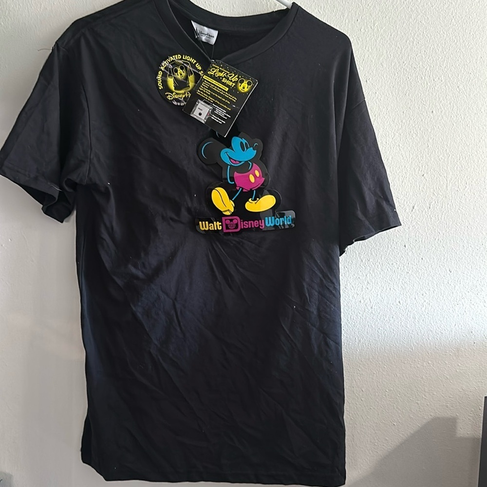 XL Disney Parks light up Mickey Mouse shirt